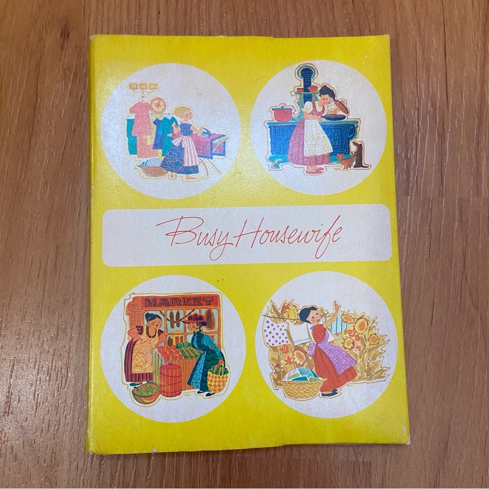 Vintage Current, Inc. Busy Housewife Greeting Card & Envelope Bundle